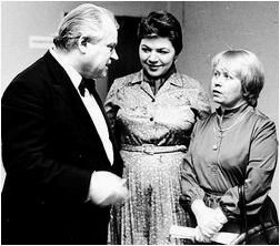 Тихон Хренников, Майя Кристалинская и Александра Пахмутова композитор Александра Пахмутова