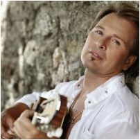 певец Александр Малинин