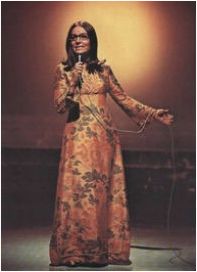 певица Нана Мускури