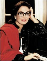 певица Нана Мускури