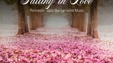 Romantic Restaurant Music Crew - Falling in Love: Romantic Jazz Background Music (2021)